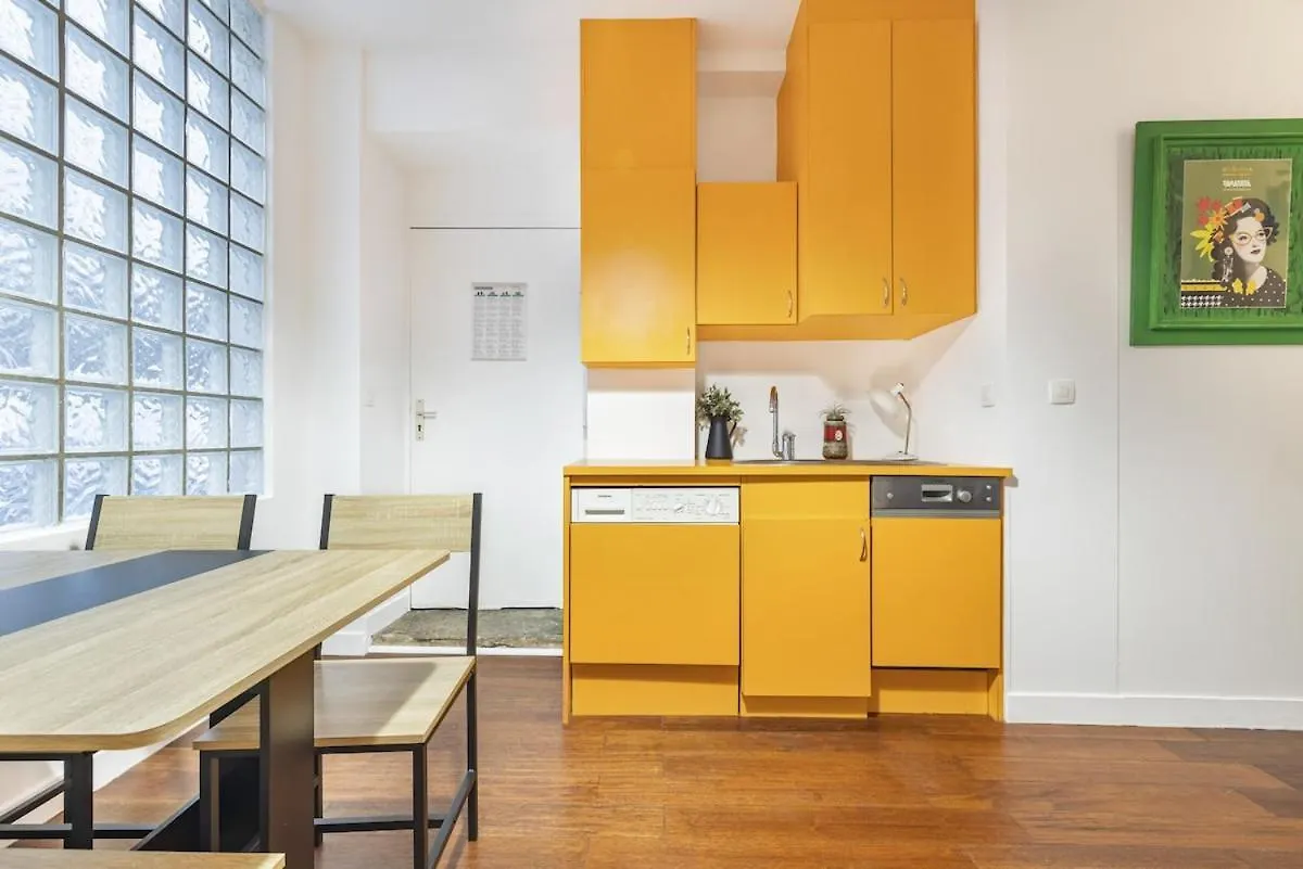 Coco, 4 People Apartment Paris